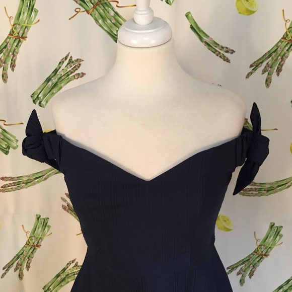 NWT Topshop Navy Off Shoulder Dress Size 6 - Picture 3 of 8